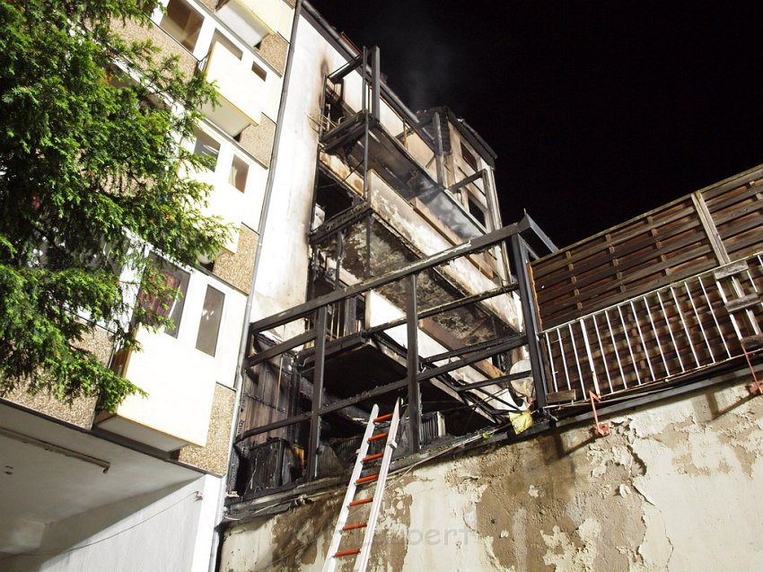 Feuer 3 Koeln Vingst Burgstr P508.JPG